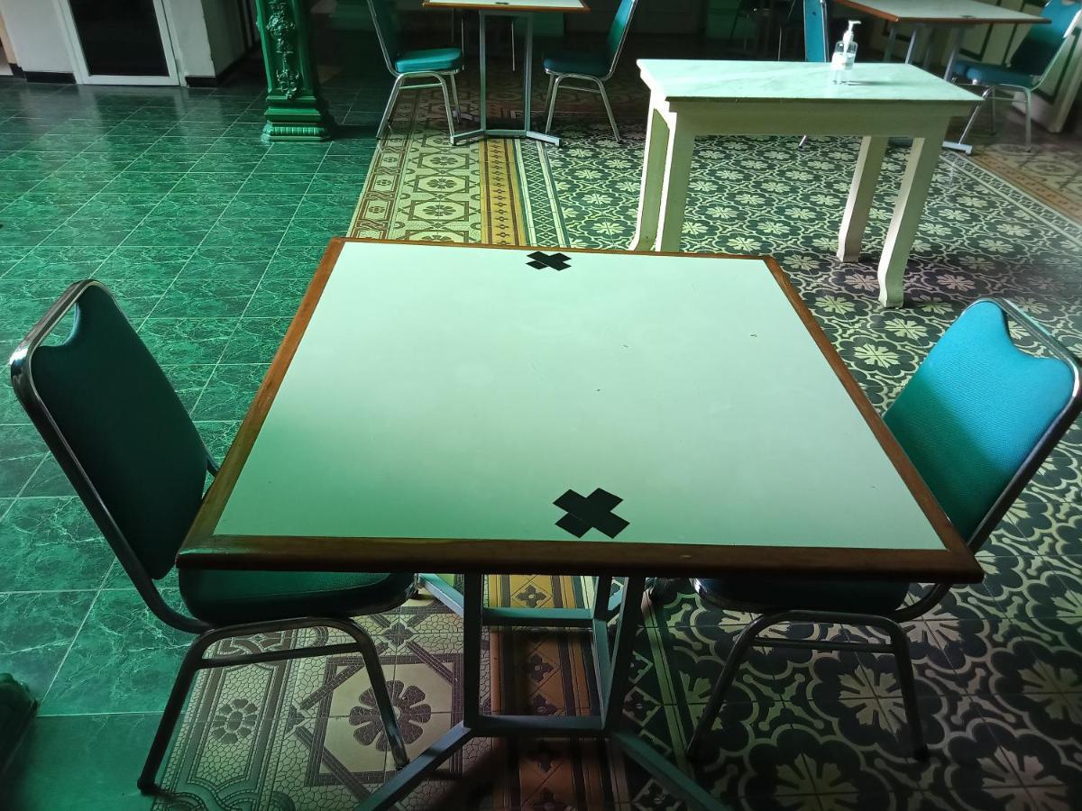 Surakarta  Hotel Trio מראה חיצוני תמונה