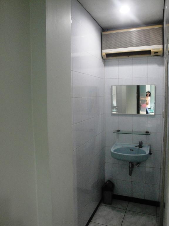 Surakarta  Hotel Trio חדר תמונה