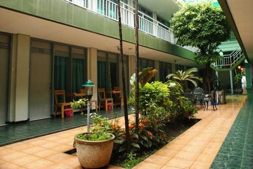 Surakarta  Hotel Trio מראה חיצוני תמונה
