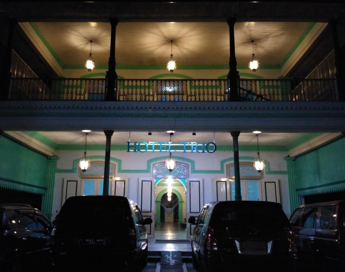 Surakarta  Hotel Trio מראה חיצוני תמונה